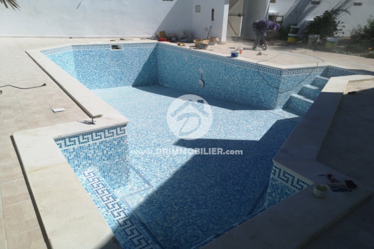 Réception Piscine au zone touristique MIDOUN -                            بيع
                           Notre Chantiers Djerba